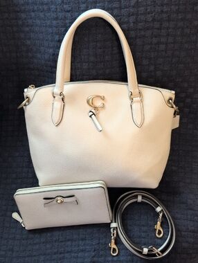 Coach Remi Pebbled Leather Satchel Bag w/Matching Wallet